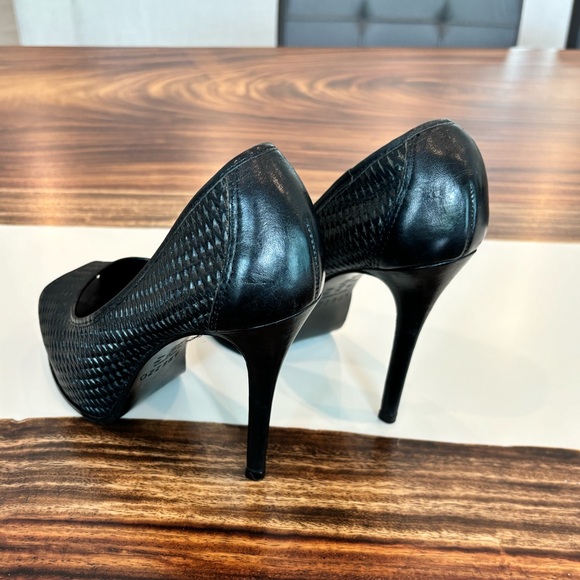 Arezzo Heels - Picture 5 of 6